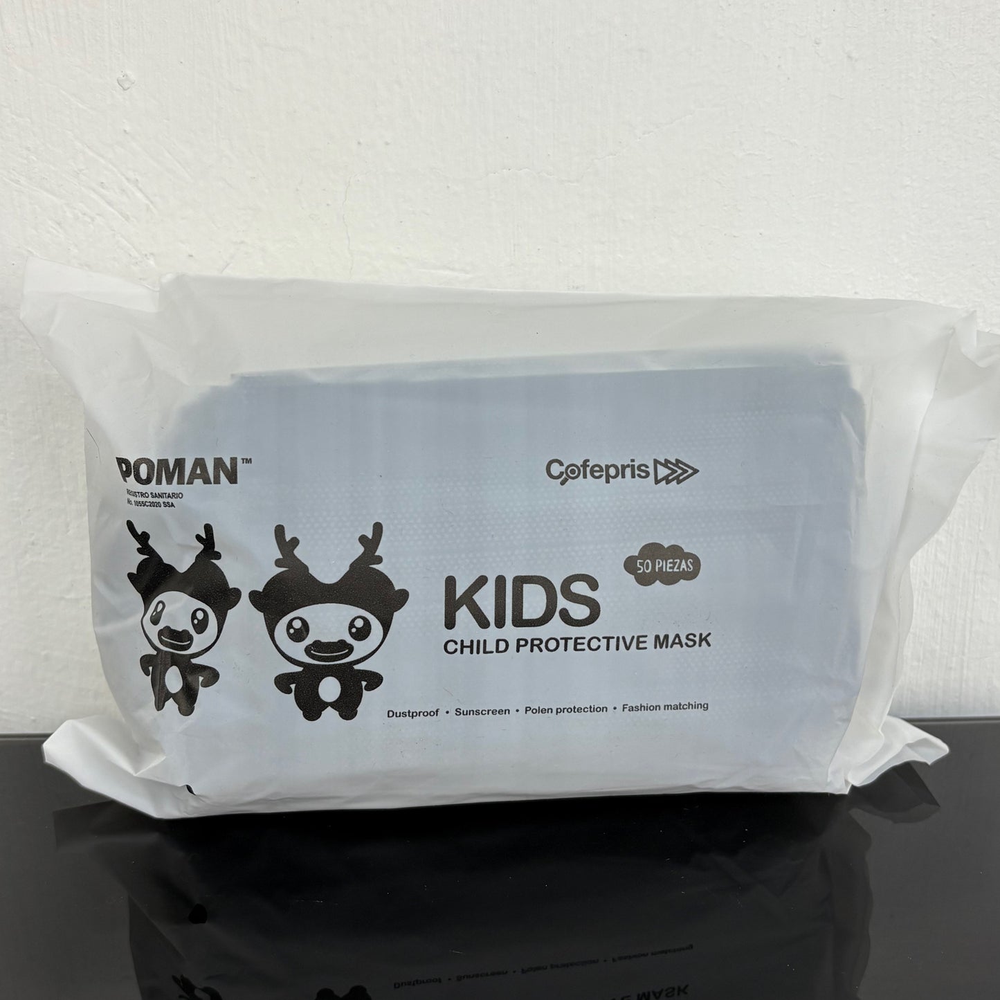 Cubrebocas Triple capa Poman niño negro