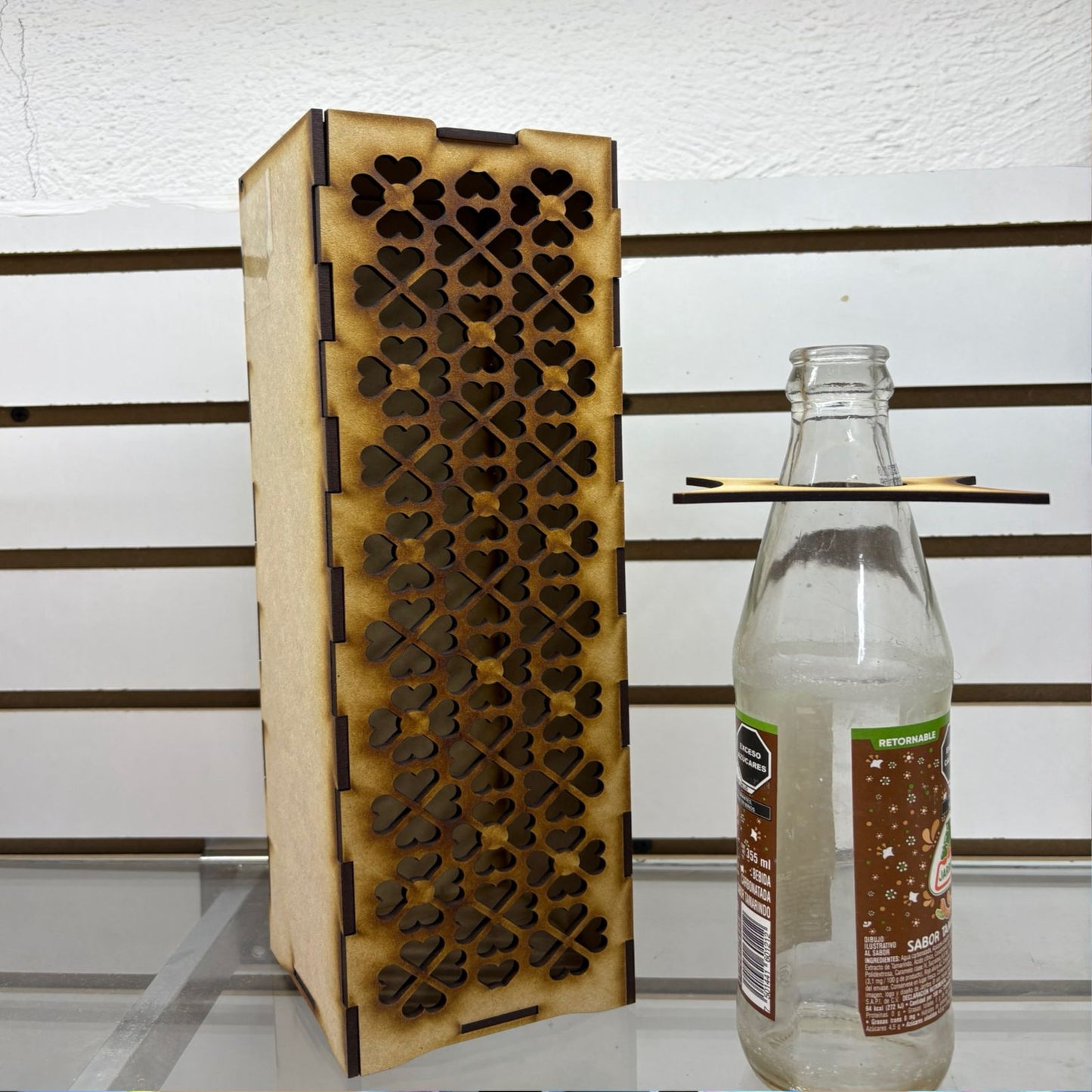 Caja de botella con diseño mdf