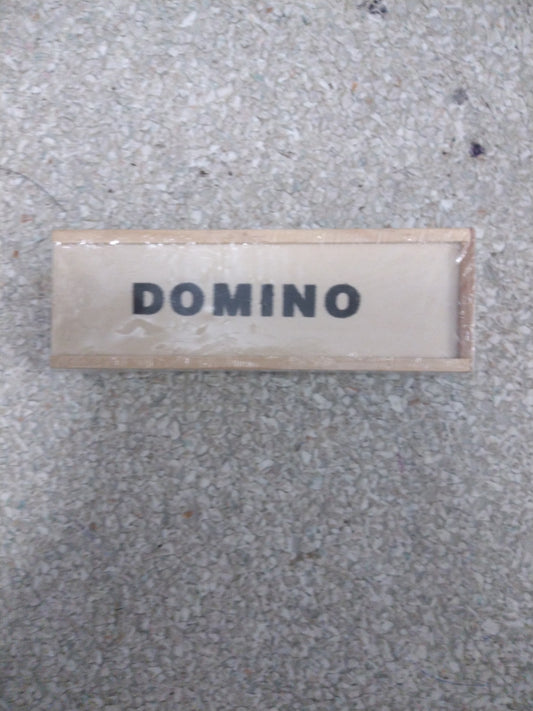 Juego domino de madera con estuche